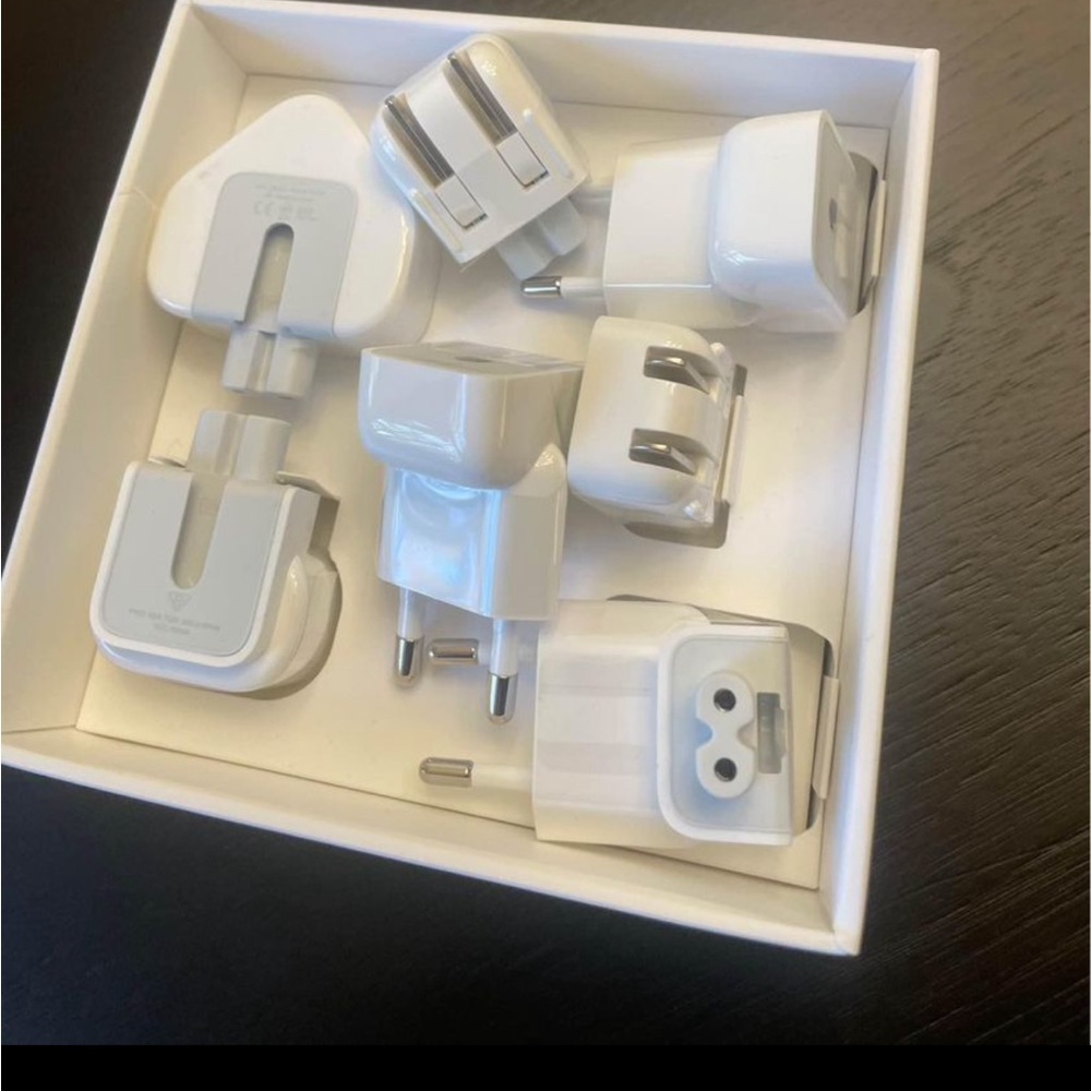 Apple NIB universal charger kit